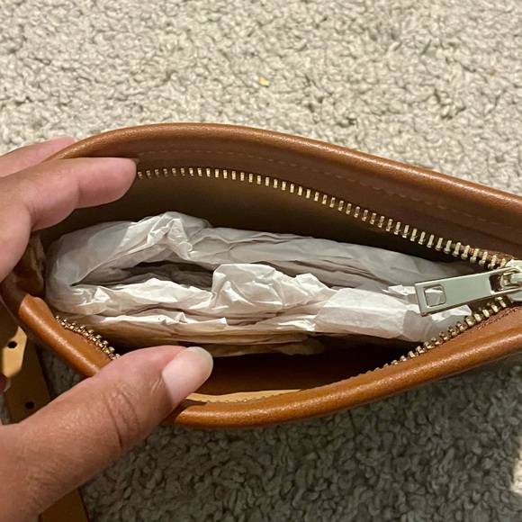 NWOT Micheal Kors Mini Belt Bag 👝 - Picture 3 of 3